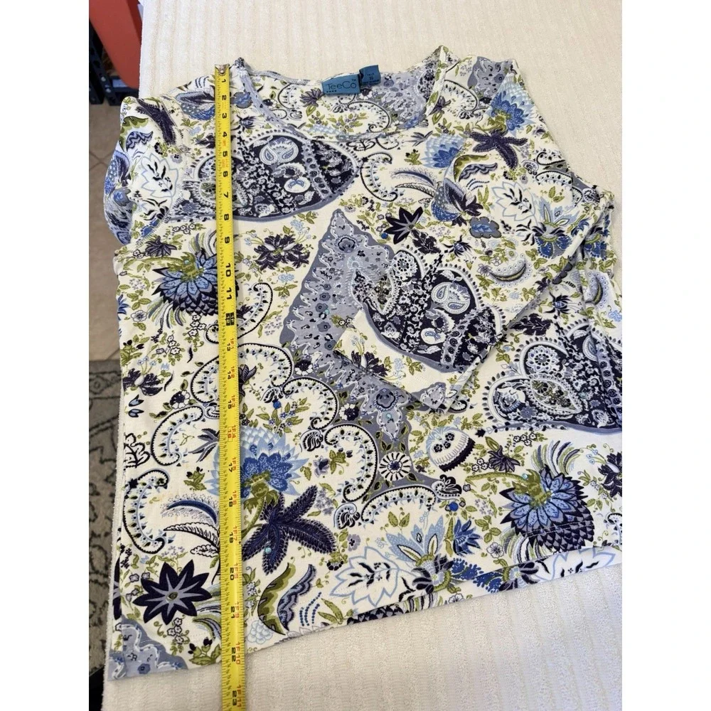 TeeCo Women's Size S/M Blue Paisley Floral 3/4 Sleeve Stretch Top Boho Casual